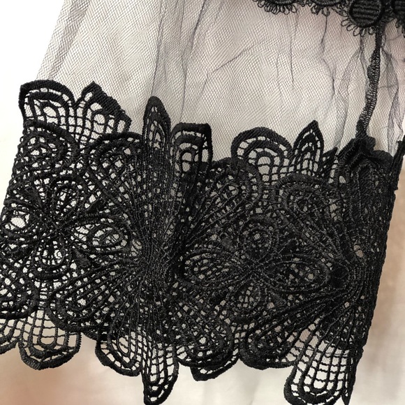 Lace Bodysuit - Picture 6 of 8